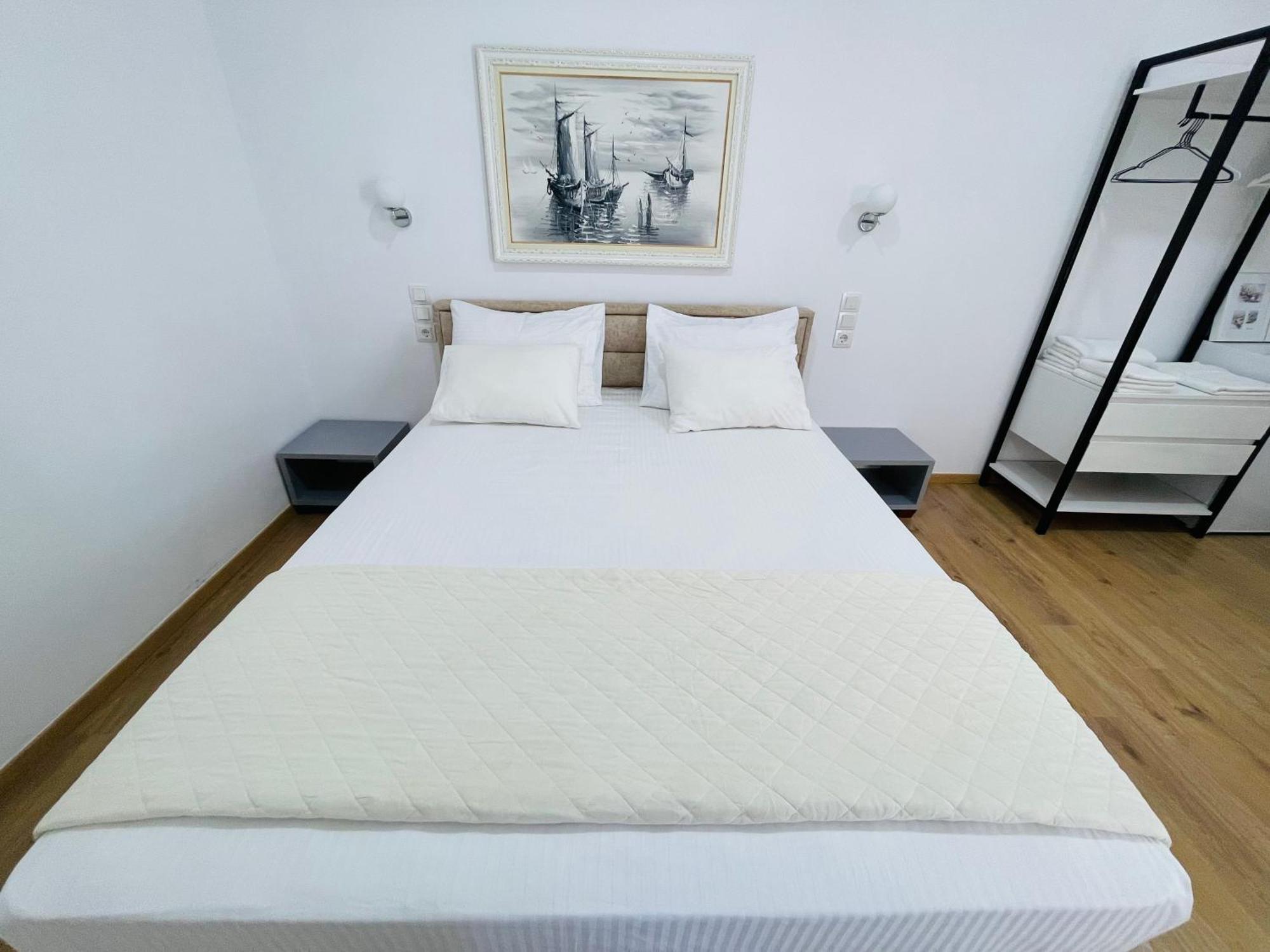 Guesthouse Near The Castle Of Himare Exteriör bild