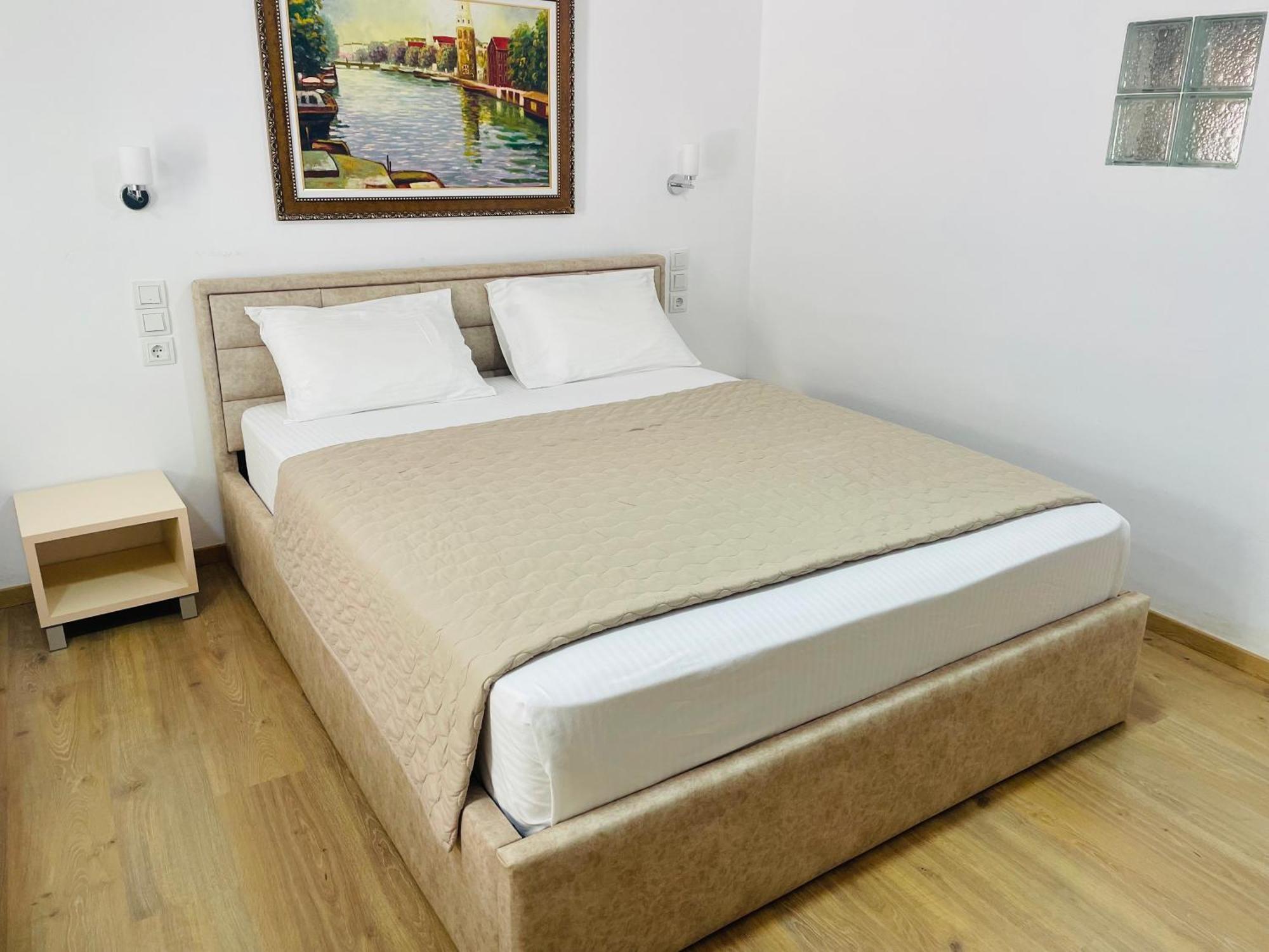 Guesthouse Near The Castle Of Himare Exteriör bild