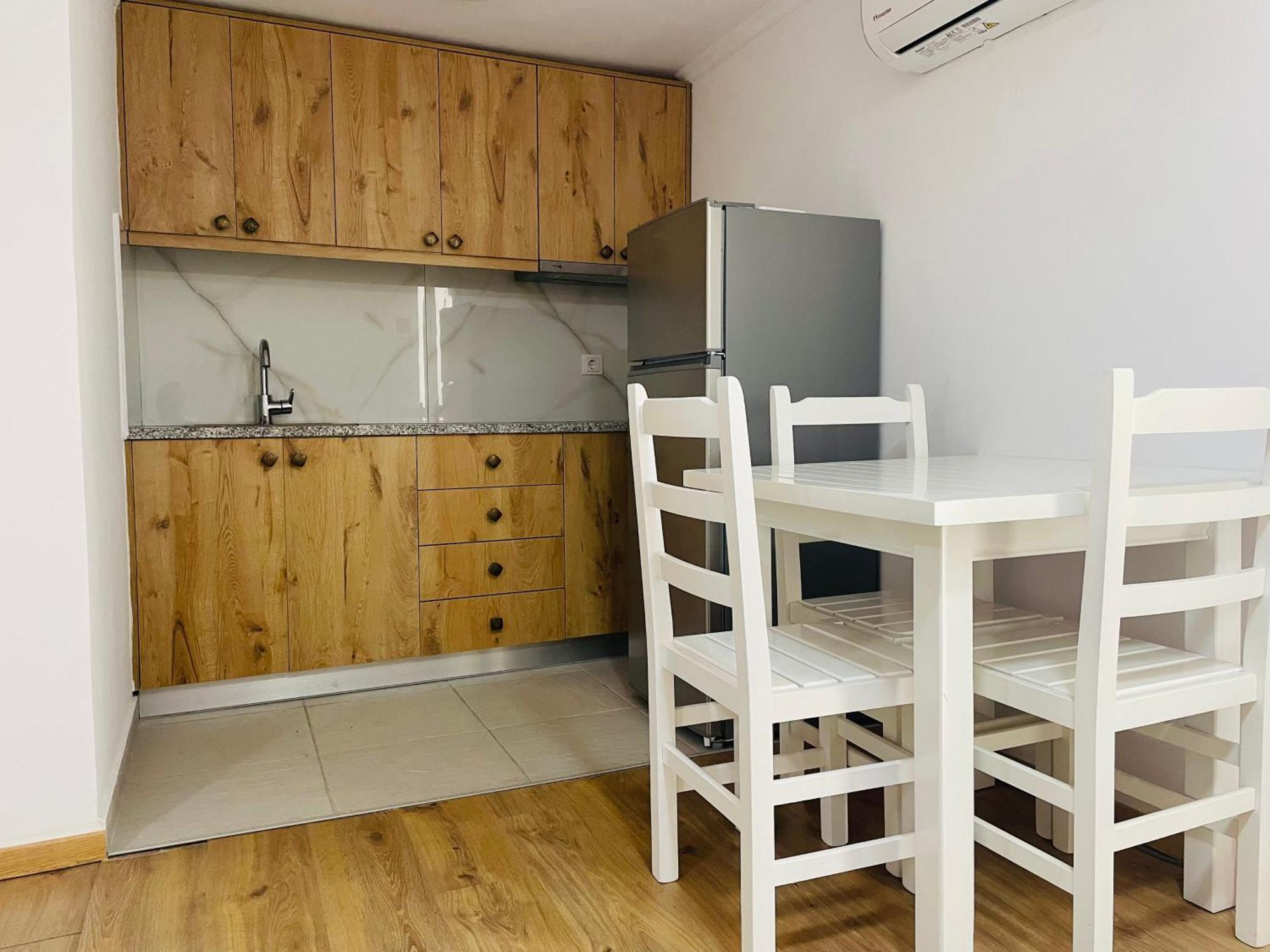 Guesthouse Near The Castle Of Himare Exteriör bild