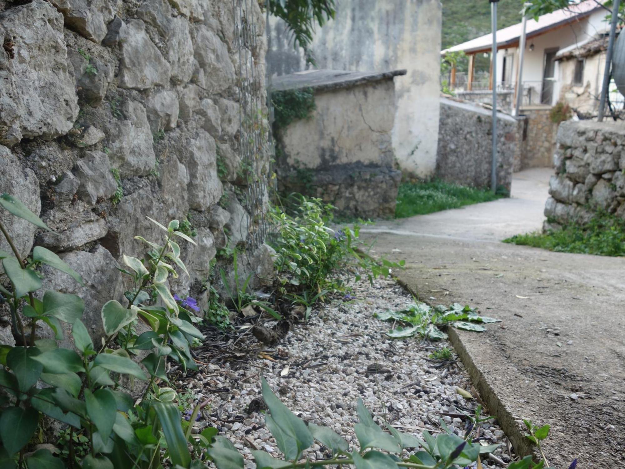 Guesthouse Near The Castle Of Himare Exteriör bild